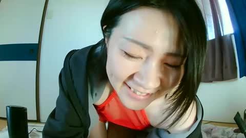 Snapshot of momosakura chatting on 01/13/25, 05:33 momosakura online show from 01/13/25, 05:33