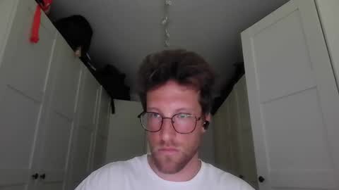 moms_little_monster online show from 06/01/26, 08:05