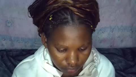 momsdoll online show from 04/05/26, 05:32