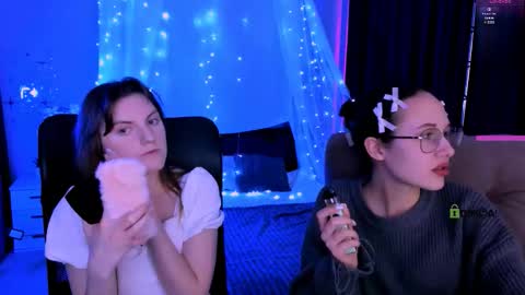 Mona  online show from 03/18/26, 08:12