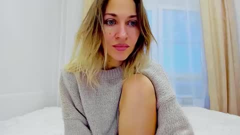 Mona online show from 01/09/25, 05:23