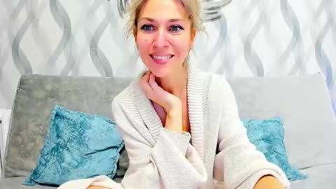 Mona online show from 02/16/25, 02:43