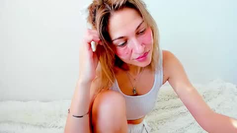 Mona online show from 03/09/25, 05:22