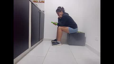 Snapshot of monaa_paloma chatting on 03/24/26, 12:54 monaa_paloma online show from 03/24/26, 12:54