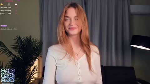 Snapshot of monabrickell chatting on 09/21/25, 04:41 Mona online show from 09/21/25, 04:41