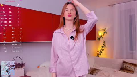 Snapshot of monabrickell chatting on 10/08/25, 07:33 Mona online show from 10/08/25, 07:33