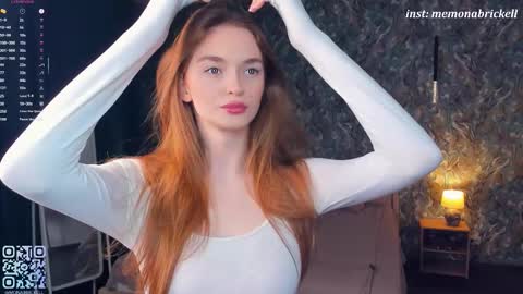 Snapshot of monabrickell chatting on 11/21/25, 07:12 Mona online show from 11/21/25, 07:12