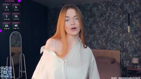 Snapshot of monabrickell chatting on 12/03/25, 07:34 Mona online show from 12/03/25, 07:34