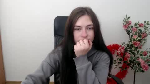 monakali online show from 11/04/25, 07:07