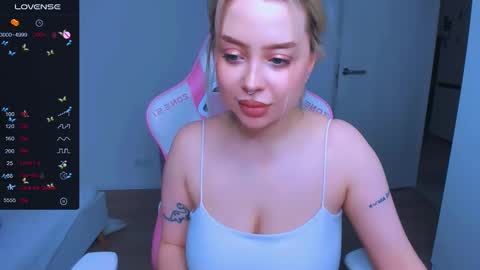 Snapshot of monalauu chatting on 02/27/25, 10:48 online show from 02/27/25, 10:48