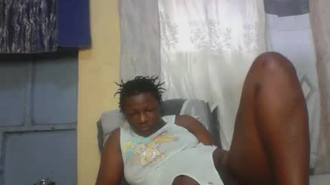 Snapshot of monalisaah chatting on 12/17/25, 11:38 monalisaah online show from 12/17/25, 11:38