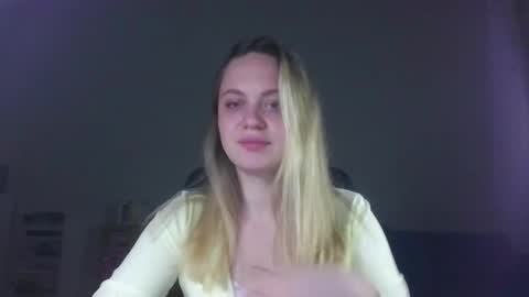 Snapshot of monarise chatting on 03/28/26, 07:46 monarise online show from 03/28/26, 07:46
