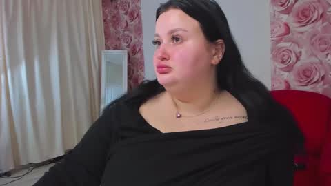 Monica online show from 03/11/25, 07:04