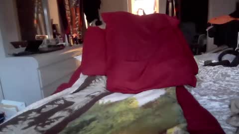 Snapshot of mondi82 chatting on 12/15/24, 10:26 Mondi82 online show from 12/15/24, 10:26