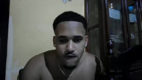 Snapshot of moneyblancos chatting on 05/12/26, 06:32 moneyblancos online show from 05/12/26, 06:32
