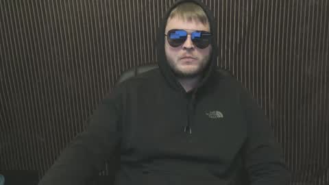 Snapshot of moneycumshot chatting on 02/03/26, 06:35 Alex online show from 02/03/26, 06:35