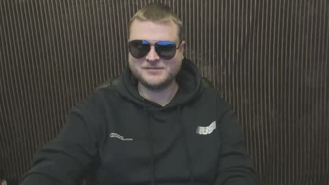 Snapshot of moneycumshot chatting on 02/16/26, 06:37 Alex online show from 02/16/26, 06:37