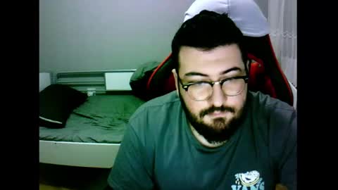 Snapshot of moneyman__24 chatting on 12/17/24, 02:11 Mert online show from 12/17/24, 02:11