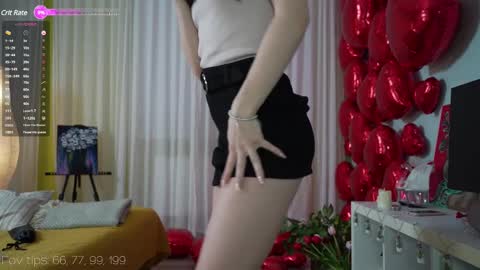 Snapshot of moni_carroll chatting on 03/08/25, 03:35 Monia Help me get 20000 subscribers online show from 03/08/25, 03:35