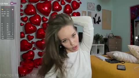 Snapshot of moni_carroll chatting on 03/09/25, 03:49 Monia Help me get 20000 subscribers online show from 03/09/25, 03:49