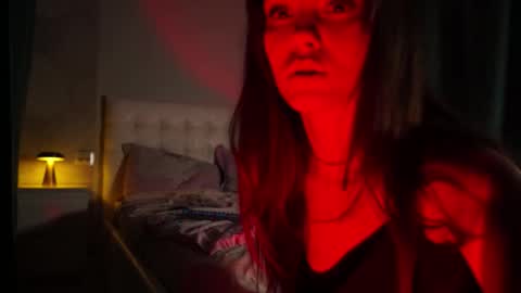 Snapshot of moni_carroll chatting on 10/06/25, 05:21 Monia Help me get 20000 subscribers online show from 10/06/25, 05:21