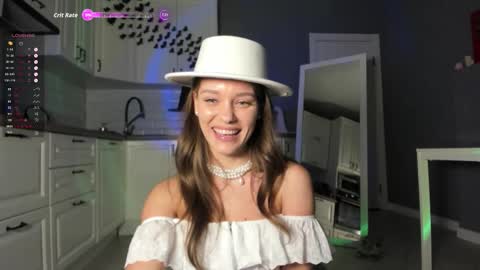 Snapshot of moni_carroll chatting on 11/01/25, 05:04 Monia Help me get 20000 subscribers online show from 11/01/25, 05:04