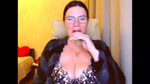 Snapshot of monica1203 chatting on 12/15/25, 04:11 monica online show from 12/15/25, 04:11