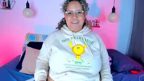 aleja      independent model       online show from 02/28/25, 12:10