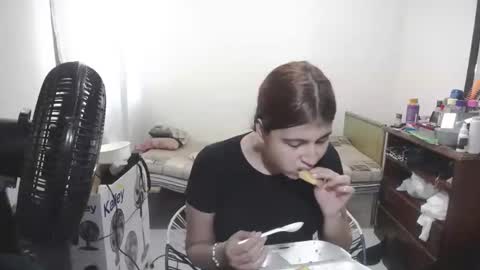 Snapshot of monica_spear40 chatting on 01/09/26, 06:31 evi online show from 01/09/26, 06:31