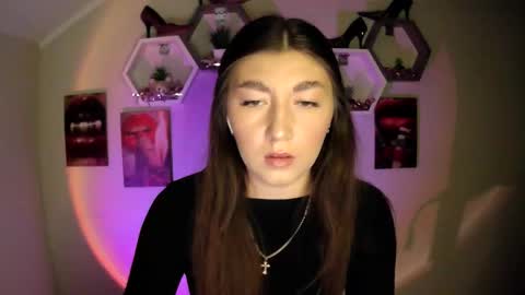 sweet girl and shine body online show from 09/12/25, 07:52