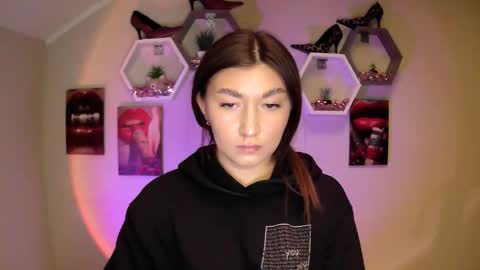 sweet girl and shine body online show from 09/26/25, 10:08