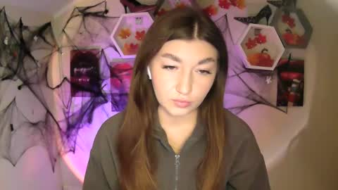 sweet girl and shine body online show from 10/06/25, 09:07