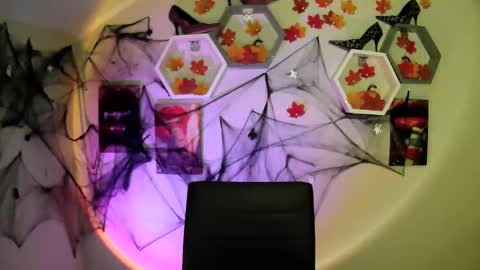 sweet girl and shine body online show from 10/08/25, 10:13