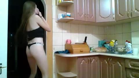 Snapshot of monica_tamayo chatting on 04/27/26, 08:51 Monica online show from 04/27/26, 08:51