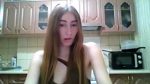 Snapshot of monica_tamayo chatting on 05/25/26, 08:15 Monica online show from 05/25/26, 08:15