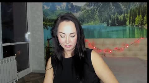 monica_weisss online show from 01/09/25, 12:35