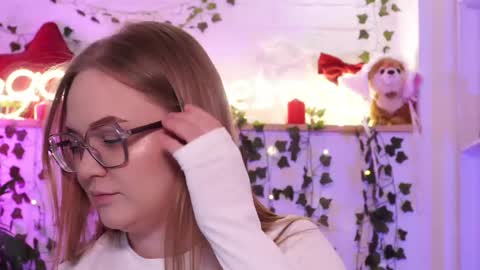monicaasis online show from 05/30/26, 06:27