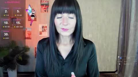 Monica online show from 10/03/25, 12:35