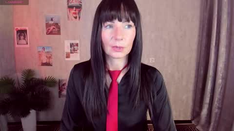 Monica online show from 10/08/25, 12:47