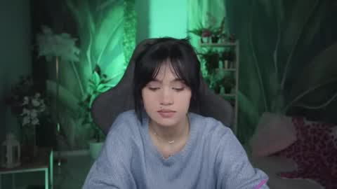 Snapshot of monicafarmer chatting on 04/23/26, 12:23 monica online show from 04/23/26, 12:23