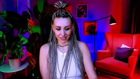 Snapshot of monicariley chatting on 04/24/26, 06:32 monicariley online show from 04/24/26, 06:32