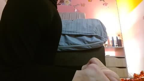 monickhot303av online show from 03/04/25, 06:15