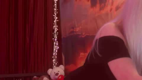 Snapshot of monicutex chatting on 03/31/26, 12:12 Monika online show from 03/31/26, 12:12