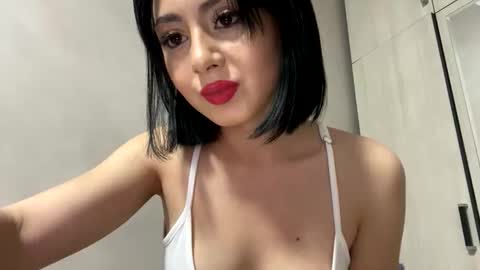 Snapshot of monika_dance7 chatting on 03/25/26, 10:05 monika_dance7 online show from 03/25/26, 10:05