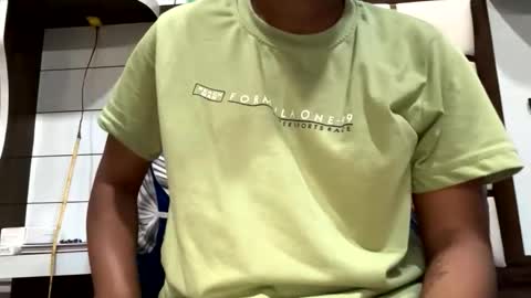 monika_reddy62 online show from 10/02/25, 02:40