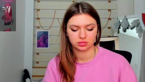 Snapshot of monika_youu chatting on 12/15/24, 04:04 Monika online show from 12/15/24, 04:04