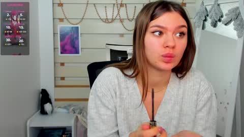 Snapshot of monika_youu chatting on 12/22/24, 01:22 Monika online show from 12/22/24, 01:22