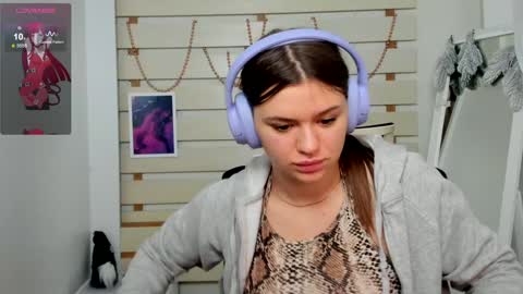 Snapshot of monika_youu chatting on 01/12/25, 03:03 Monika online show from 01/12/25, 03:03