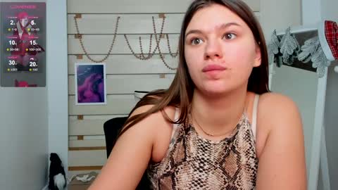 Snapshot of monika_youu chatting on 01/15/25, 07:55 Monika online show from 01/15/25, 07:55