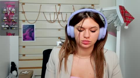 Snapshot of monika_youu chatting on 01/17/25, 05:08 Monika online show from 01/17/25, 05:08